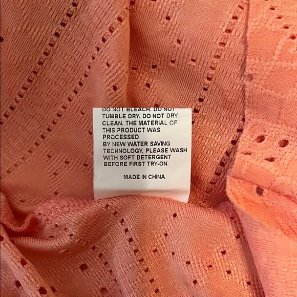 Pink/Peach Flutter Sleeve Tie Front Peplum Blouse Eyelet Material 2X - Picture 11 of 11